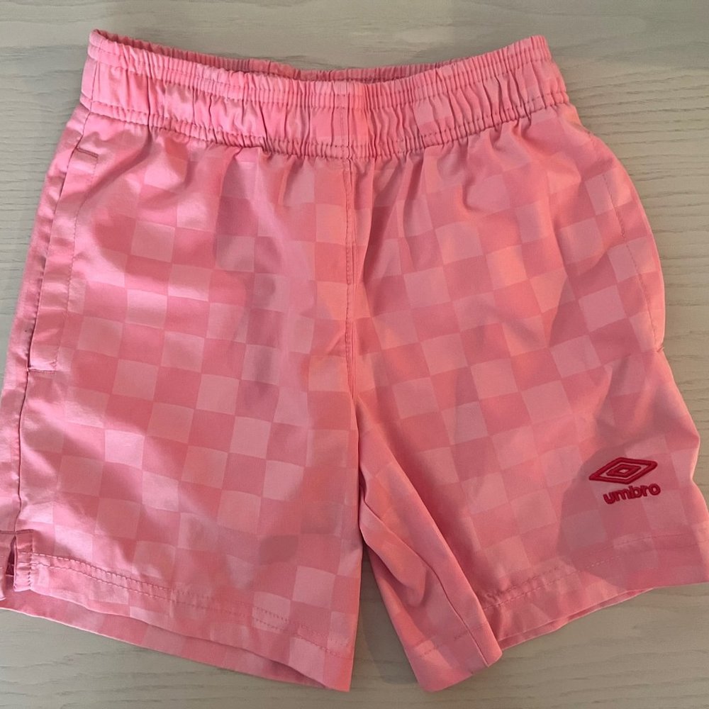 Pink Umbro Checkerboard Soccer Shorts, XS/4-5 years